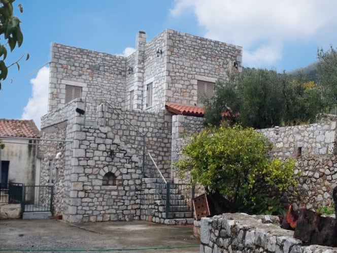 Sea view stone house with studio in Mani  - HaVam446
